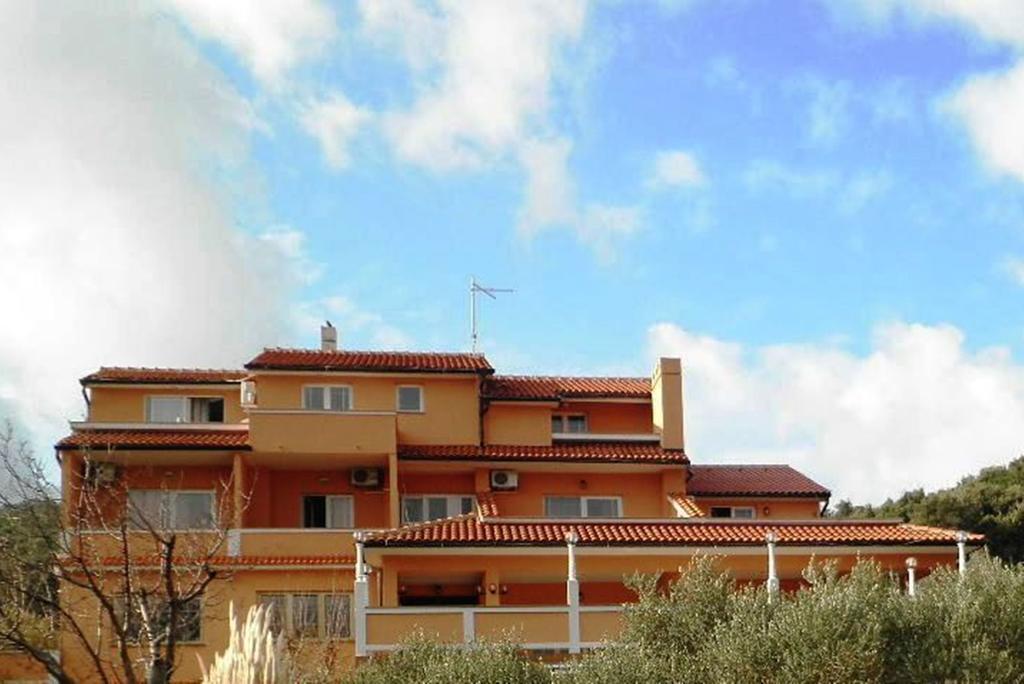 Apartments Melita Supetarska Draga Exterior foto